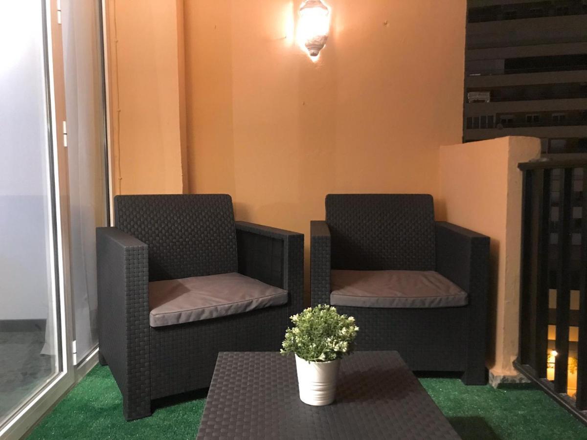 Center & Terrace By Ele Appartement *